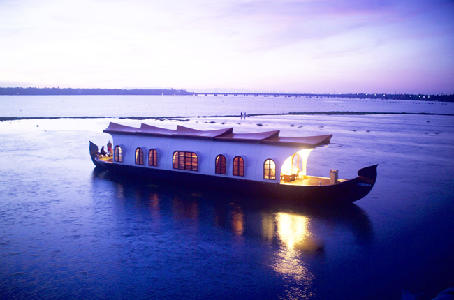 1348732828Beautiful-Kerala-Houseboat