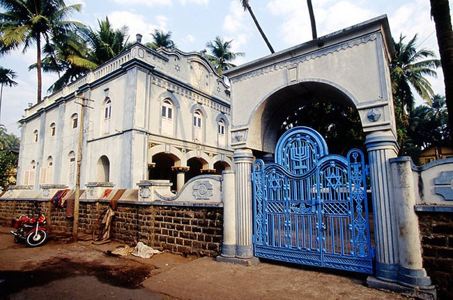 06.IN 1521. Magen Aboth Synagogue, ALIBAG, India.-L-f229d23a95